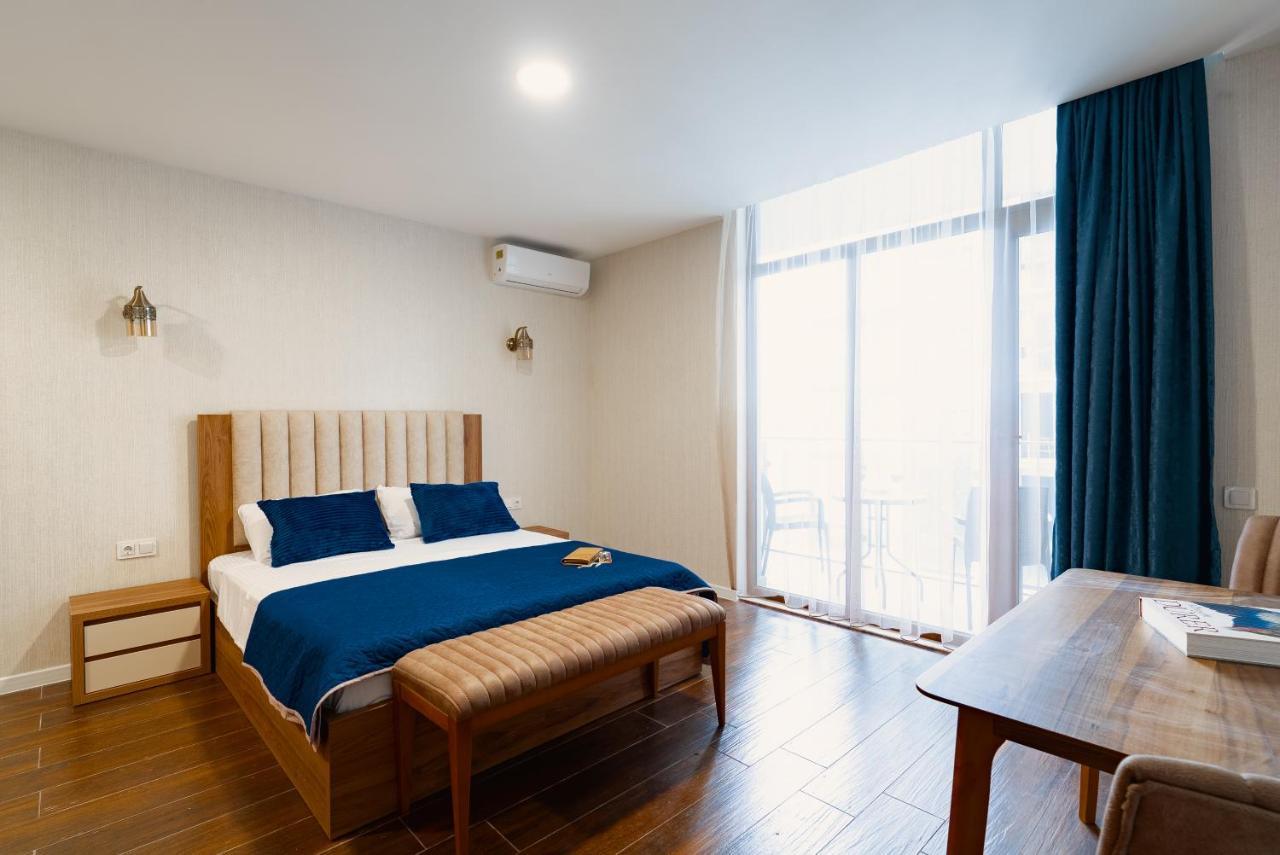 G-Point New Beach Batumi Eksteriør billede