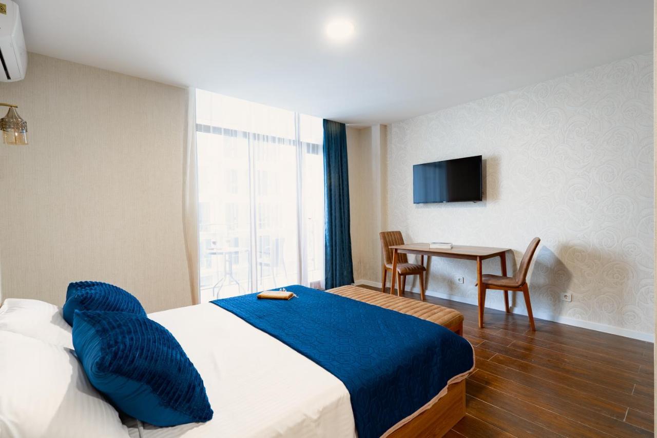 G-Point New Beach Batumi Eksteriør billede
