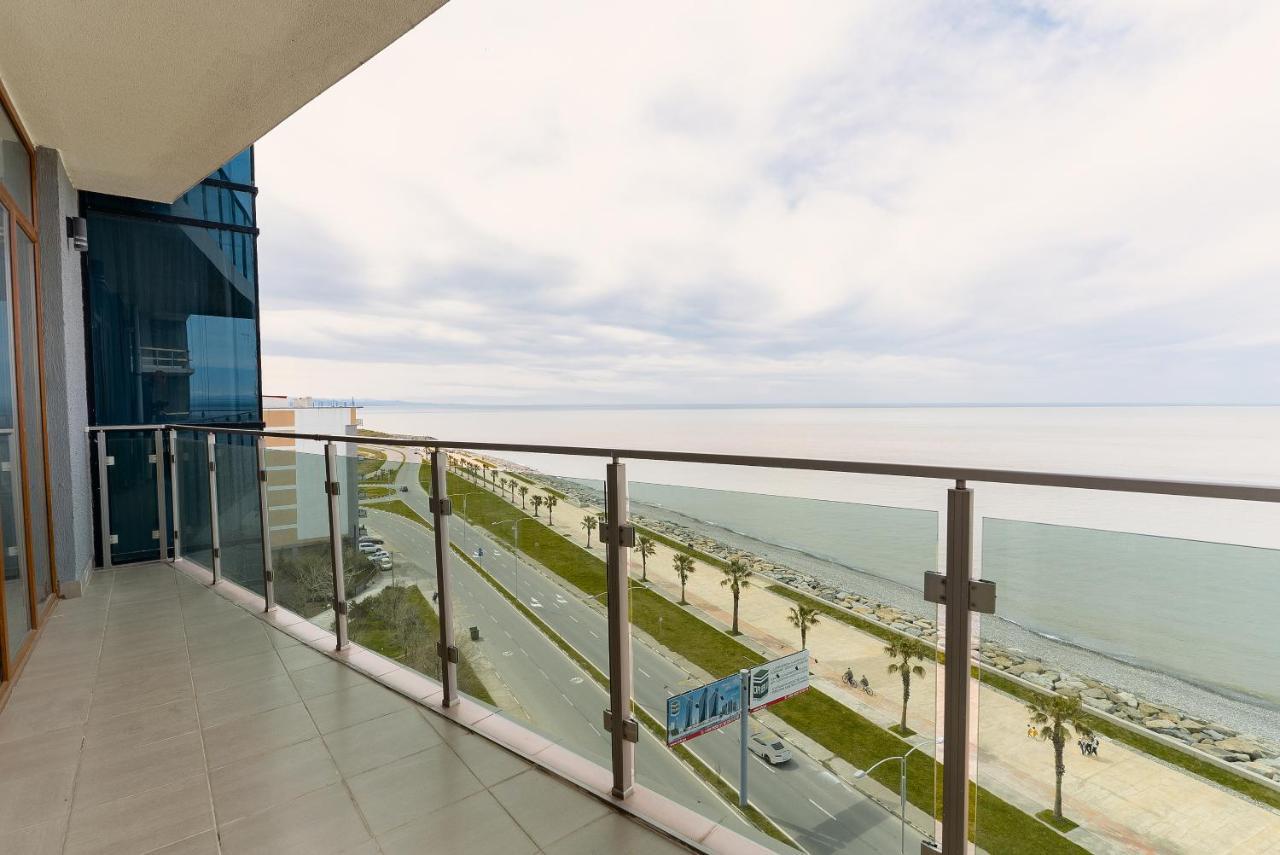 G-Point New Beach Batumi Eksteriør billede