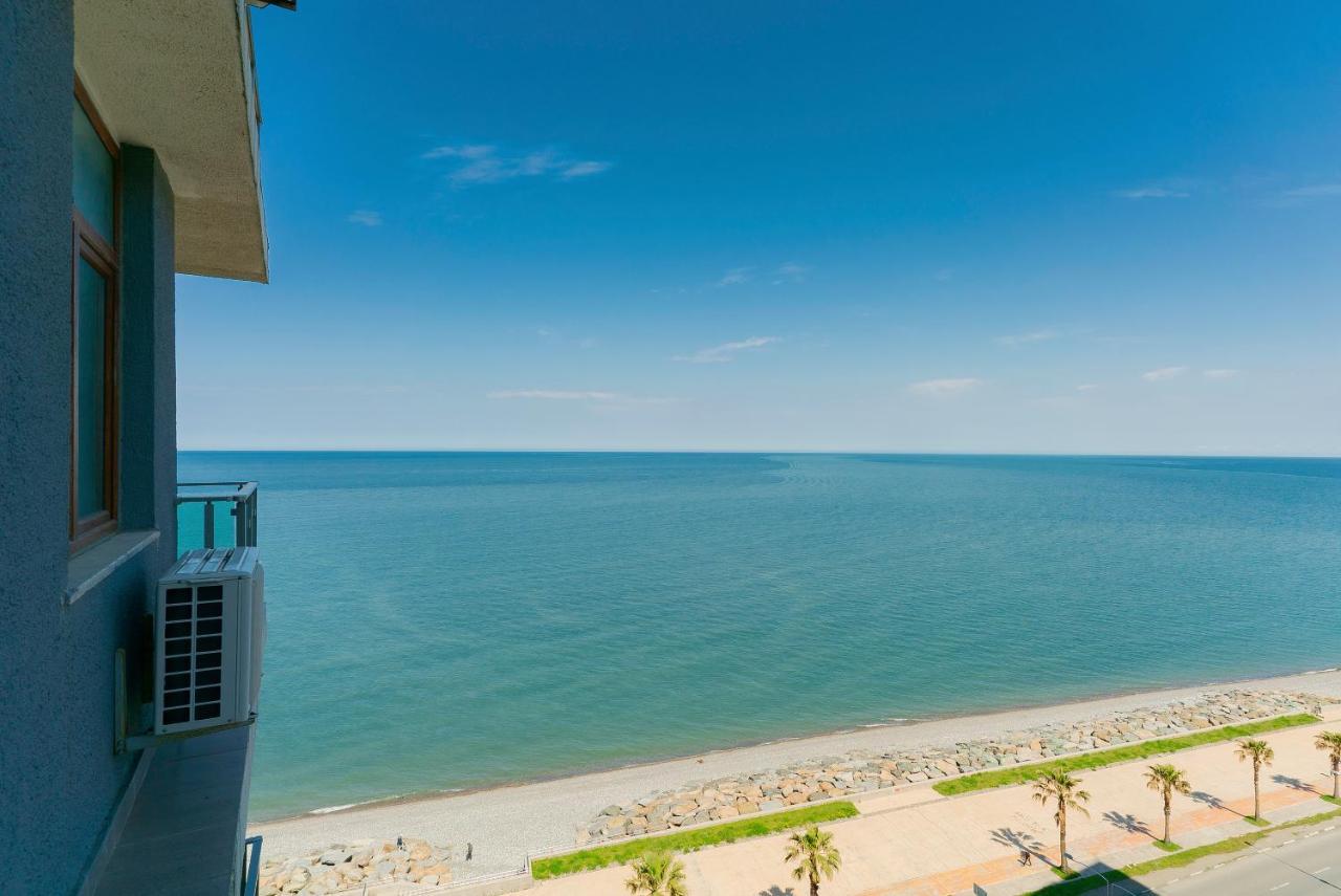 G-Point New Beach Batumi Eksteriør billede